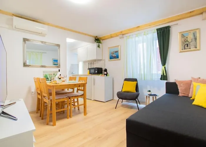 Apartment In The Old Town Of Trogir