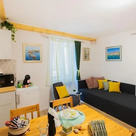 Apartment In The Old Town Of Trogir Exterior photo